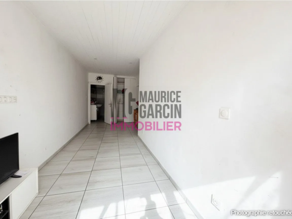 Studio loué avec terrasse à vendre à Carpentras, excellent rente locative