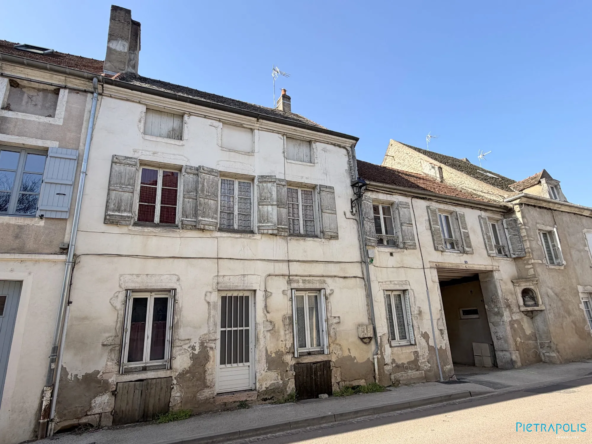 Investissement immobilier à Givry : deux appartements indépendants à rénover