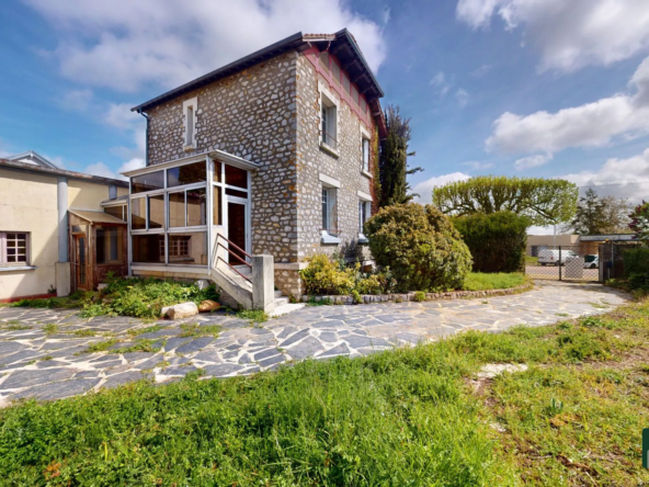 Maison 5 pièces à rénover avec jardin à Léves - Opportunité immobilière