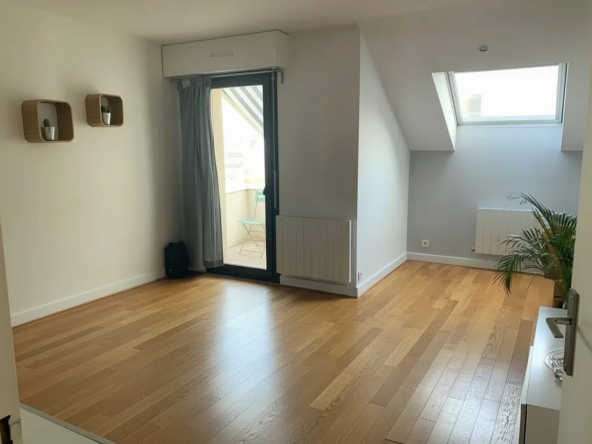 Appartement 2 pièces à Nantes Zola avec balcon, cave et stationnement