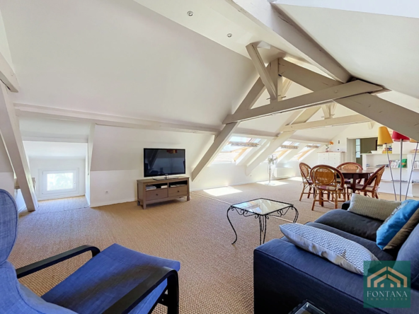 Appartement traversant lumineux de 88 m² à Châtel-Guyon, charme et authenticité