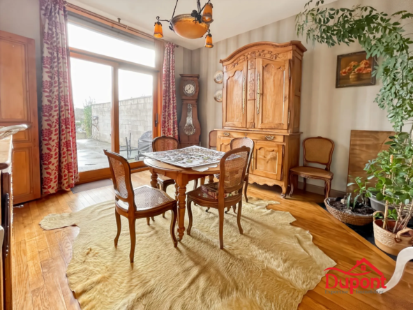 Charmante maison de 125 m² avec 3 chambres, garage et jardin à Grugies