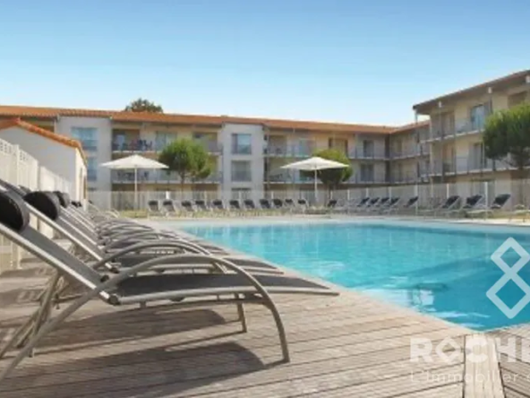 Appartement 2 pièces à vendre à Lagord avec piscine et balcon - Opportunité rare
