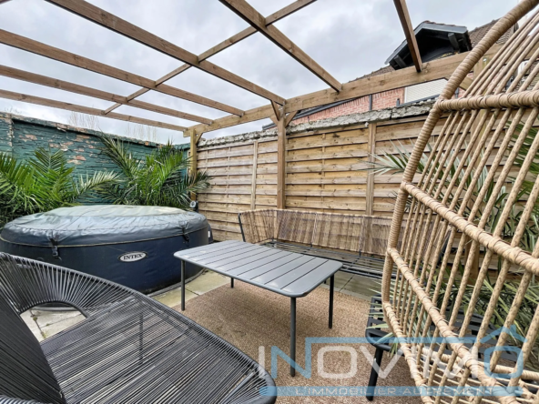 Maison à vendre à Cappelle-la-Grande avec jardin, 4 chambres, moderne et équipée