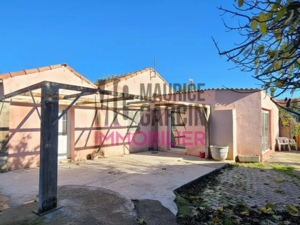 Maison à rénover avec jardin à Avignon, secteur Fontcouverte - Opportunité rare