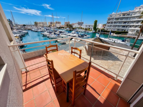 Superbe appartement avec vue marina à Roses - Piscine, jacuzzi et parking privé