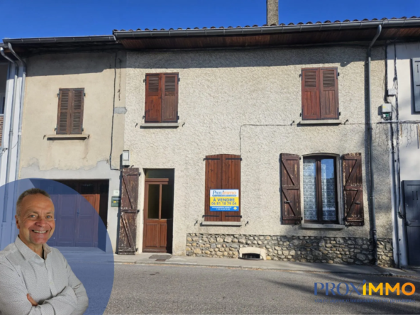 Maison en pierre à rénover de 135 m² à Val-de-Virieu avec potentiel intéressant