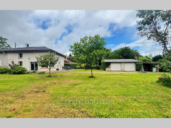Charmante fermette de plain-pied de 145 m² avec véranda et terrain de 2 498 m² à Saint-Nicolas-de-la-Grave