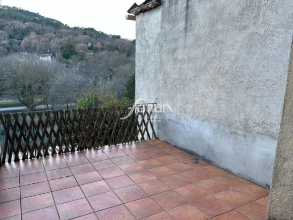 Immeuble de rapport à vendre à Salernes - Investissement locatif et grande rentabilité