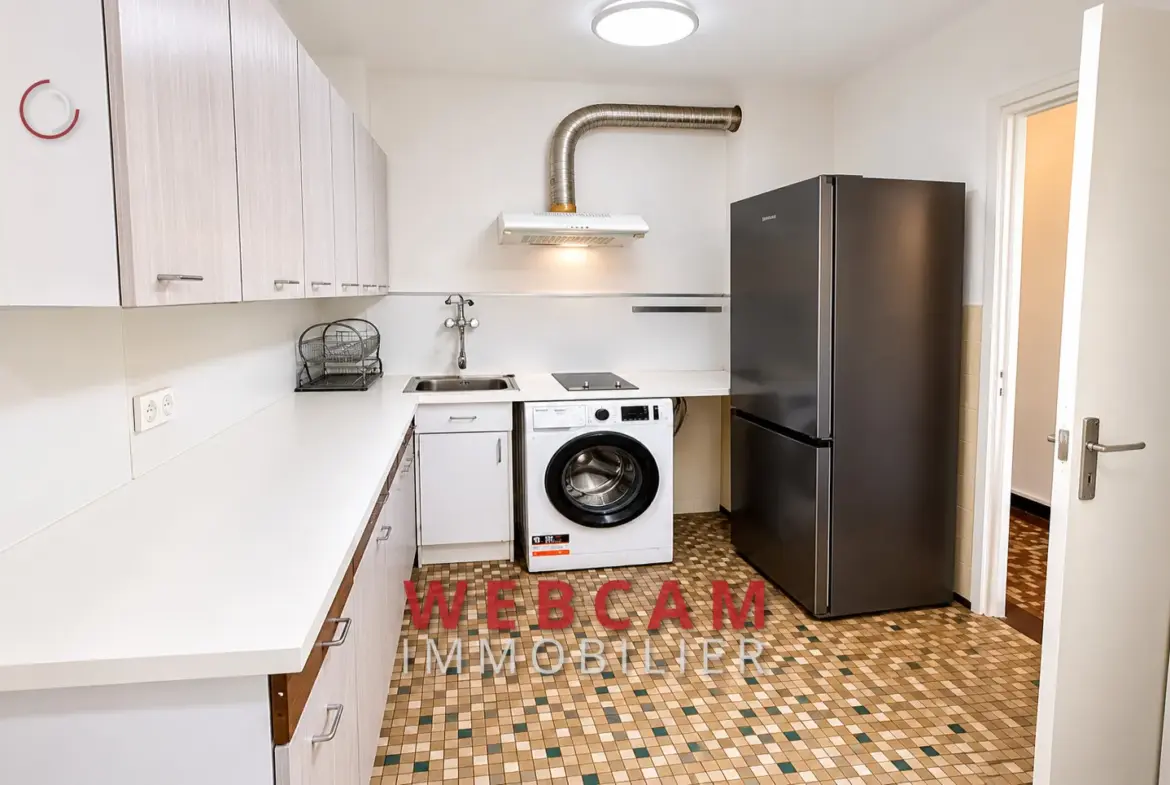 Charmant appartement 2 pièces avec terrasse à Cannes La Bocca 