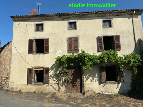 Maison de village à rénover en Haute-Loire avec terrain et grenier aménageable