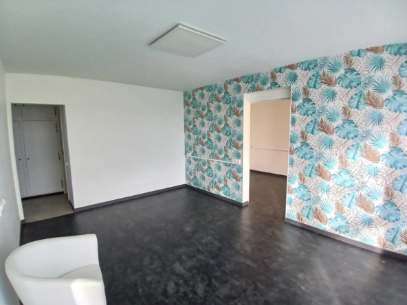 Appartement de 75 m² à Laval Rive Gauche avec garage et cave