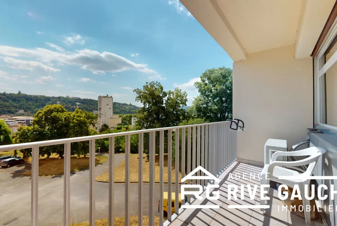 Bel appartement T4 traversant avec balcon, cave et garage à Vienne (38200) 