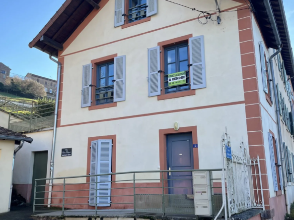 Appartement duplex lumineux de 42 m² avec terrasse et garage à Thizy-les-Bourgs