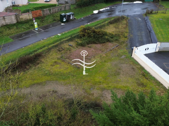 Terrain constructible de 500 m² à Jurques avec permis d'urbanisme