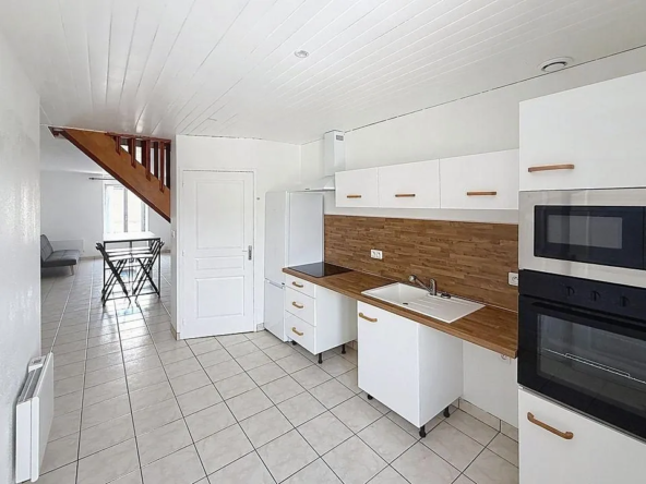 magnifique duplex rénové de 95 m² au sol avec parking et cave à Le Theil-de-Bretagne