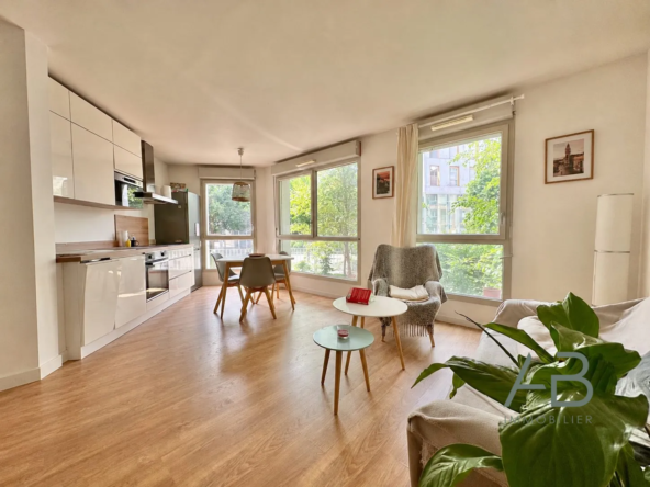 Appartement T2 récent avec parking sécurisé à Lille - Résidence moderne