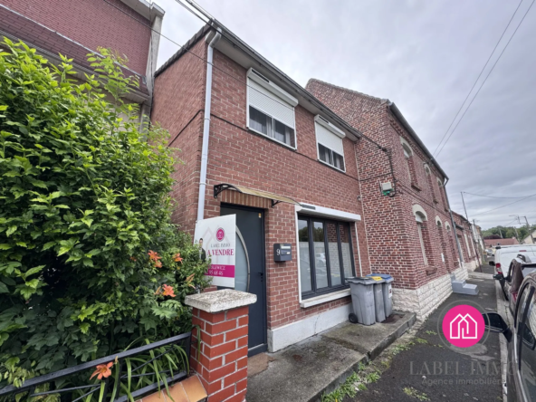 Maison rénovée 3 chambres à Lambres-lez-Douai – Belle terrasse et intérieur lumineux