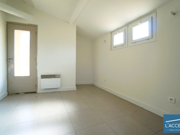 Charmant duplex rénové au dernier étage à Nîmes