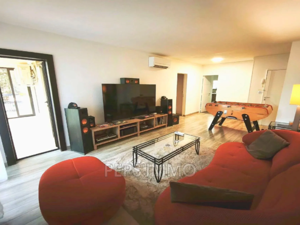 A vendre appartement T5 à Martigues avec véranda, cave et loggia - Résidence calme