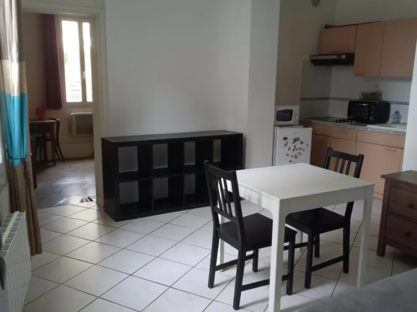 Appartement T2 à Tours en Hyper-centre avec Cour Intérieure