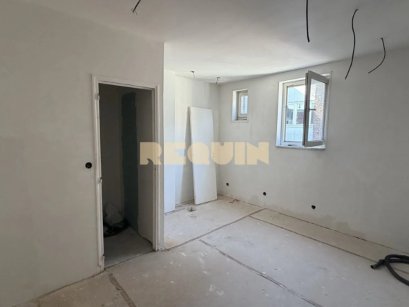 Appartement T2 rénové de 24,50 m² à Lille Place des Reignaux