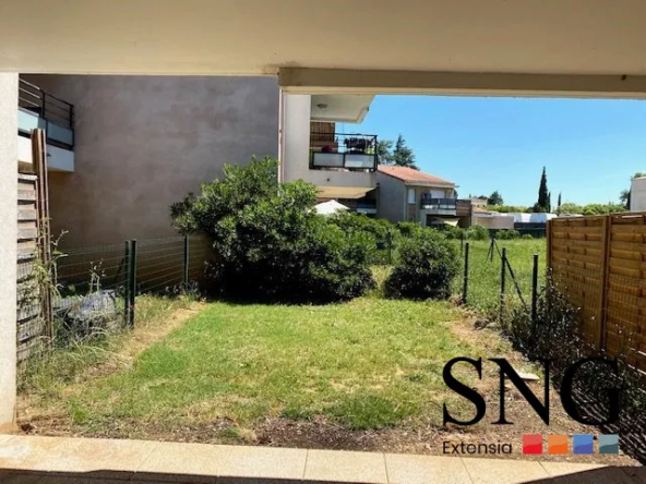 Joli appartement T3 avec terrasse et jardin à Garons - 2 parkings inclus