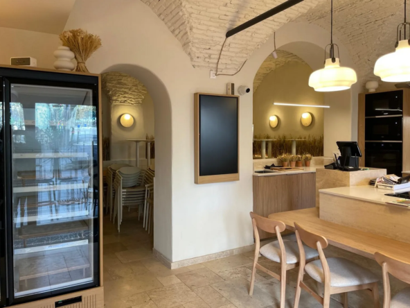 Vente murs et fonds de commerce à Bastia, emplacement premium sur la Place du Marché