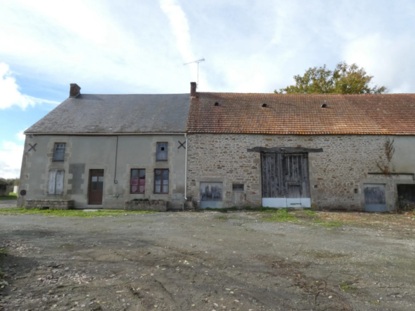 Maison à rénover avec grange et terrain à Genouillac 23350