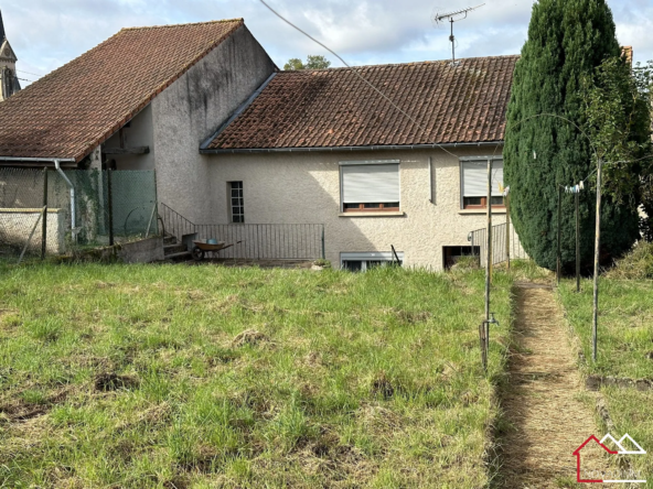 Propriété sentimentale à Maizeroy avec deux maisons et grand potentiel