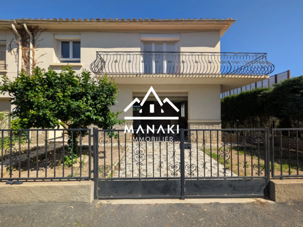 Façade Charmante maison familiale 3 faces avec jardin au Le Soler