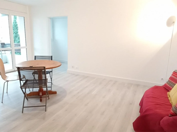 Appartement rénové à vendre à Toulouse - 59 m² avec terrasse et garage optionnel