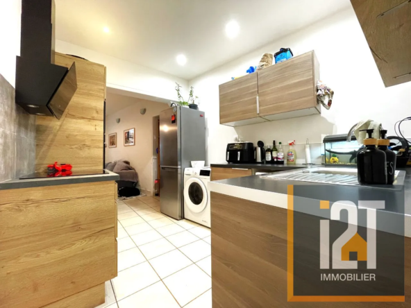 Charmant appartement T2 rénové en cœur de ville à Nîmes