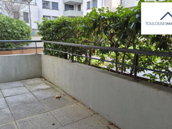 Appartement T3 en rez-de-chaussée avec terrasse et parking à Toulouse