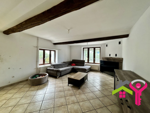 Longère de 175 m² avec 3 chambres, garage et jardin à Forest-en-Cambrésis