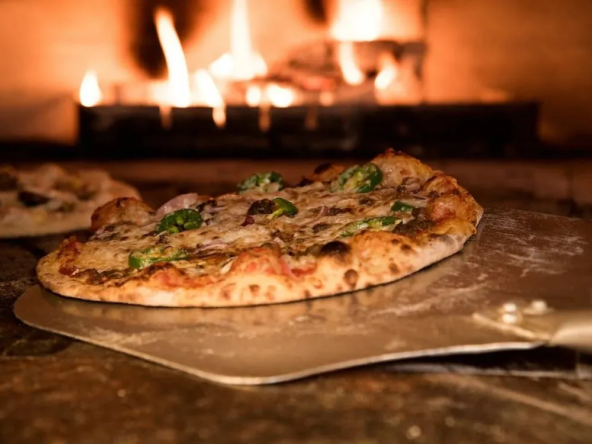 À vendre fonds de commerce de pizzeria restaurant à Lyon 9 avec terrasse