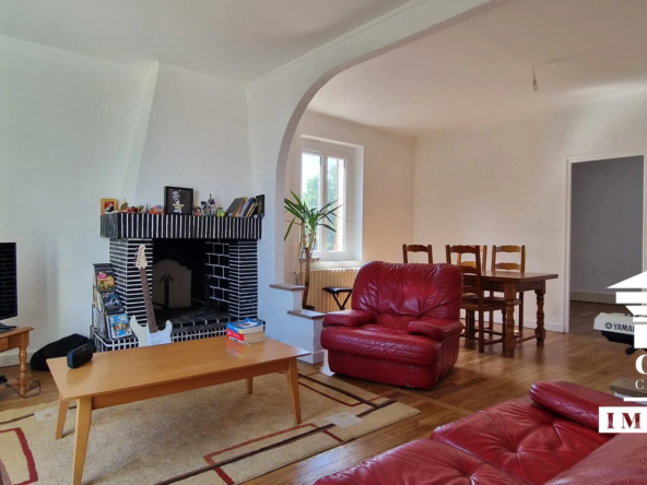 Appartement duplex 6 pièces avec jardin et balcon à Saint Marcel - Centre-ville