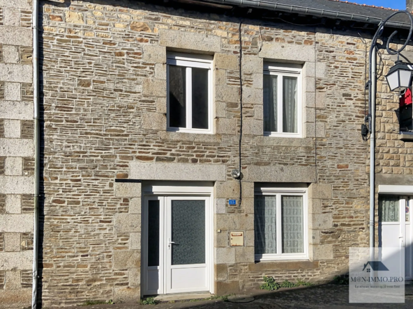 Maison à vendre à Val-Couesnon avec 3 chambres et terrain