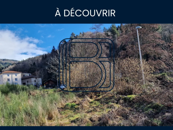 Terrain constructible à vendre à Ambert avec vue dégagée, viabilisé, 1138 m²