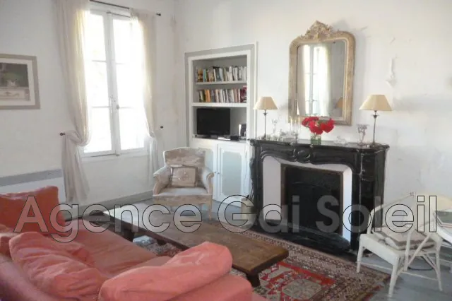 Maison de maître à vendre à Nissan-lez-Enserune avec cour et remise, 225 m² 