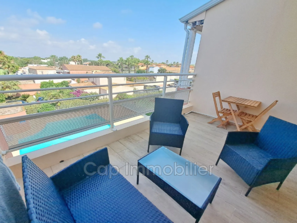 Très bel appartement duplex avec terrasse, piscine et parking au Cap d'Agde