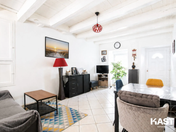 Maison en pierre à Tresboeuf - 2 chambres, terrasse, idéale investissement ou premier achat