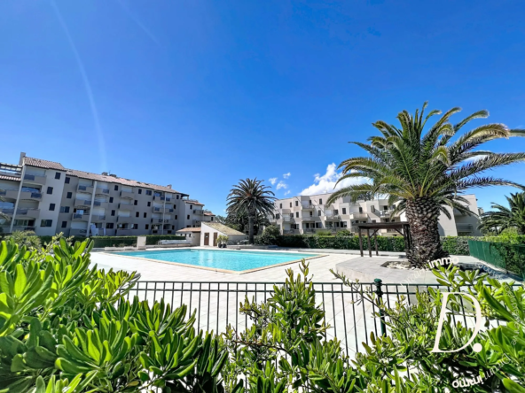Studio à Saint-Cyprien avec vue mer, accès plage privé, piscine et parking sécurisé