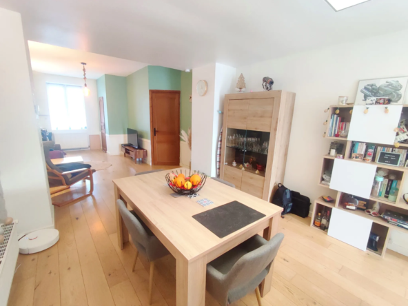 Maison 2 Chambres avec Bureau, Jardin et Terrasse à Camphin en Carembault