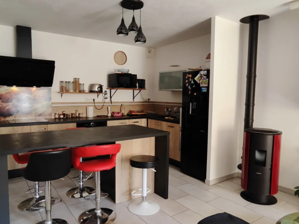 Duplex lumineux avec terrasse à Brindas, résidence sécurisée