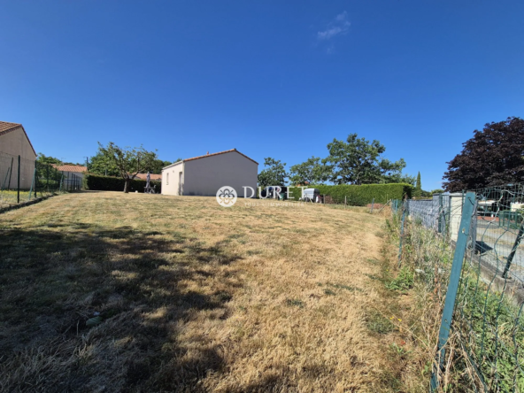 Terrain constructible de 340 m² à La Remaudière – Liberté de construction et localisation privilégiée