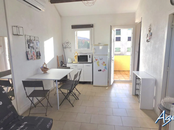 Charmant appartement T2 cabine avec balcon à Saint-Pierre-la-Mer à 500m de la plage