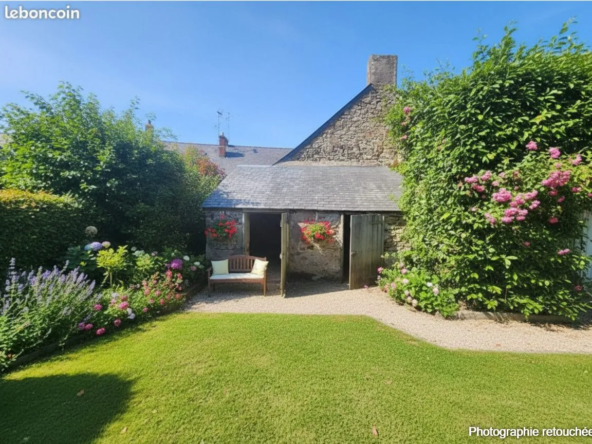 Charmante maison en pierre avec jardin au centre de Missillac - Opportunité unique