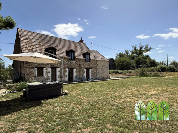 Propriété équestre avec 2,3 hectares de prairie à Boussac, charme de la pierre