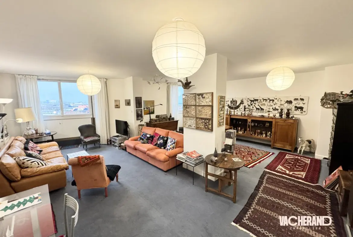 Bel appartement de 145 m² avec vue port, garage et cave à Dunkerque 
